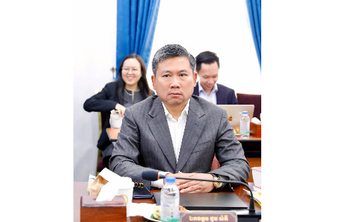 ឯកឧត្តម ផូវ សំភី ប្រតិភូរាជរដ្ឋាភិបាល និងជាអគ្គនាយកនៃអគ្គនាយកដ្ឋានកិច្ចការរដ្ឋបាលតុលាការបានអញ្ជើញចូលរួមកិច្ចប្រជុំពិនិត្យ និងពិភាក្សាលើការរៀបចំធ្វើវិសោធនកម្មក្រមនីតិវិធីព្រហ្មទណ្ឌ