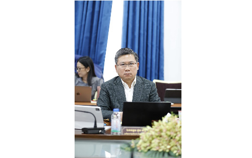 ឯកឧត្តម ផូវ សំភី ប្រតិភូរាជរដ្ឋាភិបាល និងជាអគ្គនាយកនៃអគ្គនាយកដ្ឋានកិច្ចការរដ្ឋបាលតុលាការ និងជាសហប្រធានក្រុមការងារបច្ចេកទេសទទួលបន្ទុករៀបចំការធ្វើវិសោធនកម្មក្រមព្រហ្មទណ្ឌ បានអញ្ជើញចូលរួមកិច្ចប្រជុំបន្តពិនិត្យ និងការពារលើសេចក្ដីព្រាងវិសោធនកម្មក្រមព្រហ្មទណ្ឌ